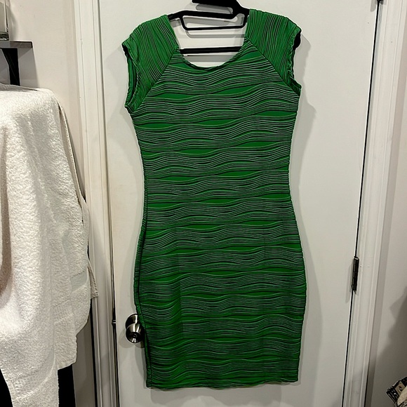 Green dress size large 100 polyester by Taydey never worn with tag - Picture 1 of 6